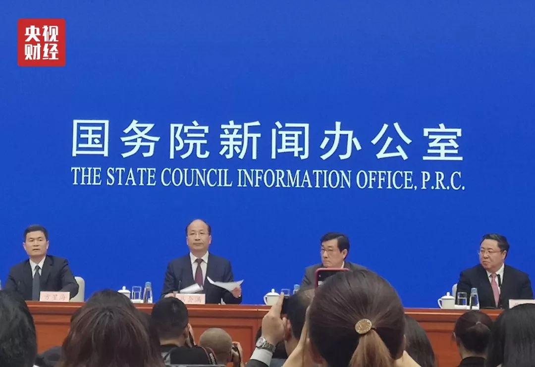 易会满首次公开亮相谈科创板：制度创新与投资者教育成重点，资本市场新兵如履薄冰