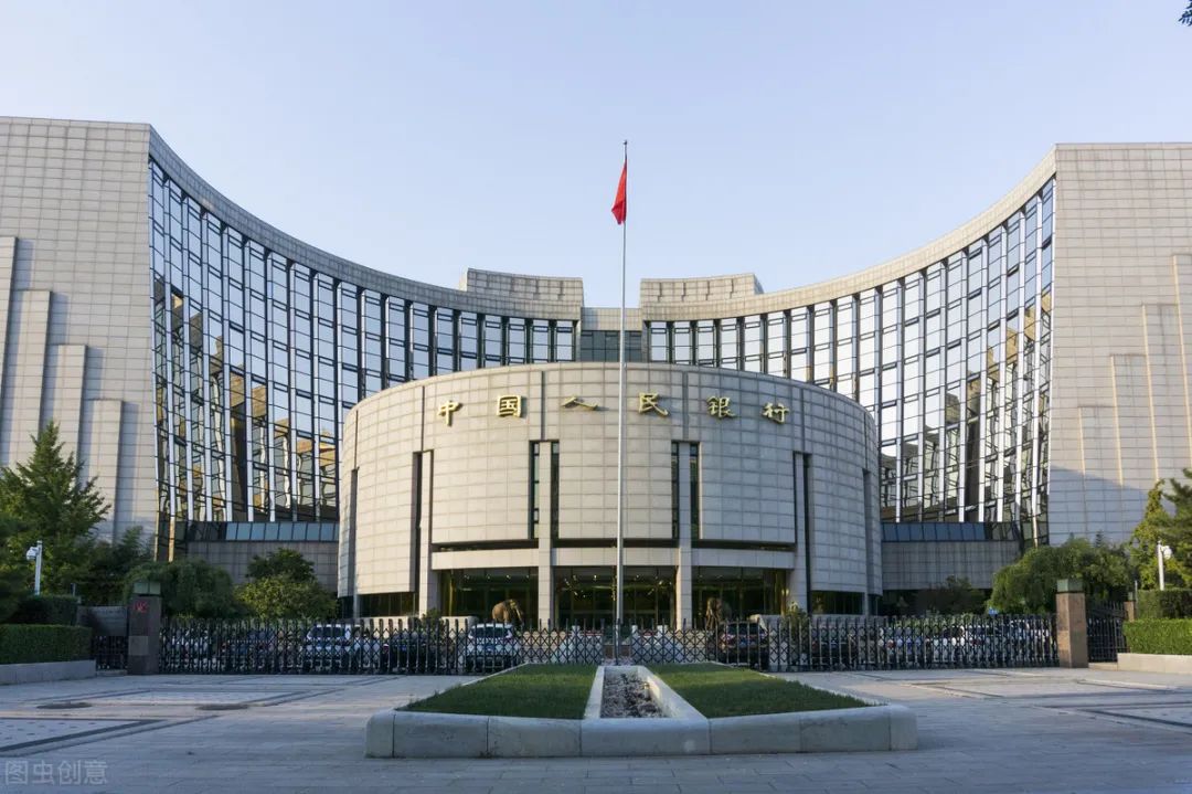 美元霸主地位解析：从布雷顿森林体系到全球结算货币的演变